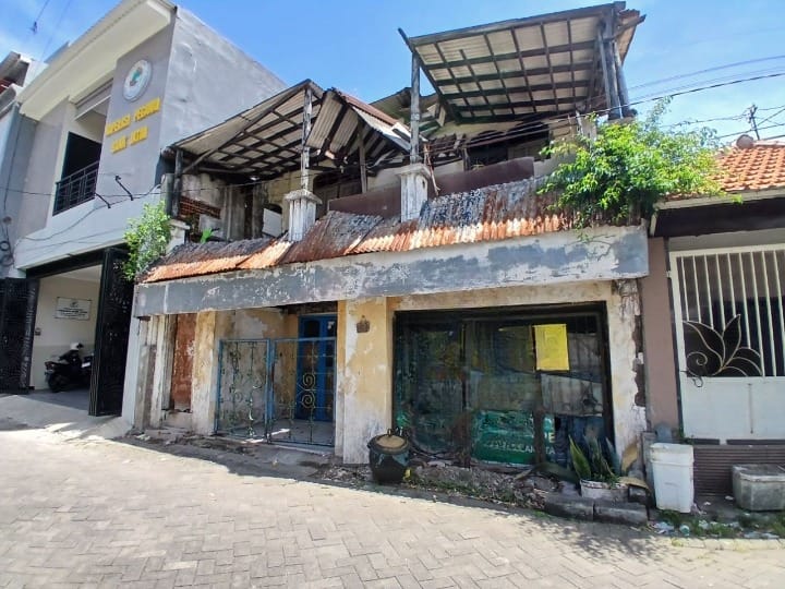 Dijual Rumah Hitung Tanah di Embong Belimbing, Lokasi Strategis Surabaya Pusat - Image 1