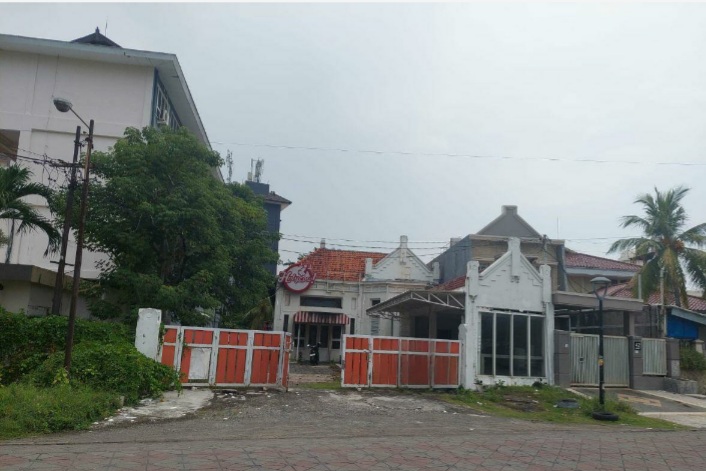 Disewakan Bangunan Ex Resto Dengan Lokasi Sangat Strategis di Pregolan Bunder Surabaya Pusat. - Image 1