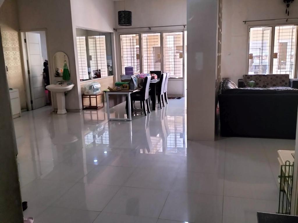 DIjual Rumah Modern Luas di Dharmahusada Indah Barat Surabaya Timur - Image 1