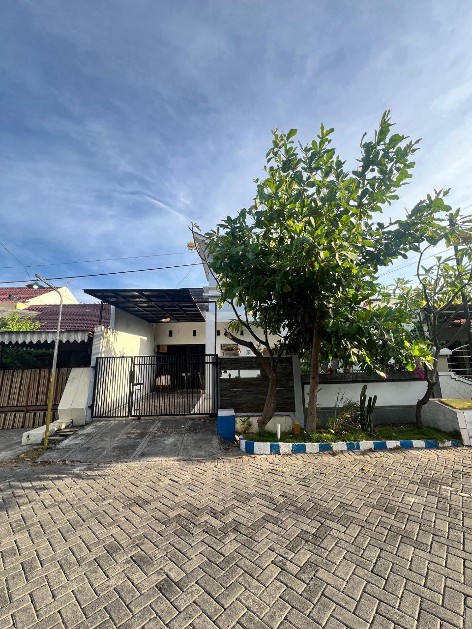 Dijual Rumah Hitung Tanah Sangat Cocok Untuk Kos-Kosan di Rungkut Mejoyo Selatan Surabaya Timur - Image 1
