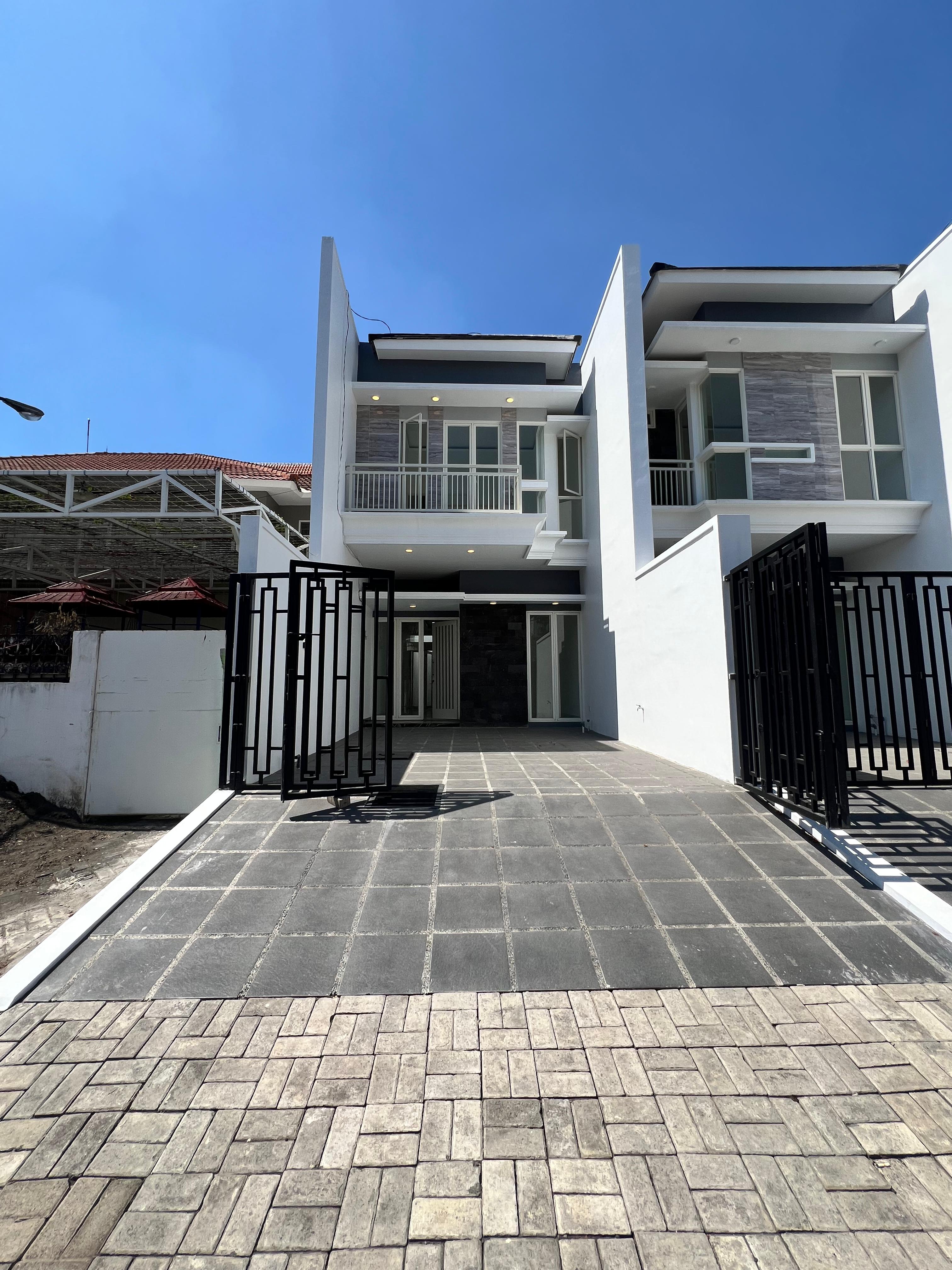 Dijual Rumah Baru Modern Minimalis 2 Lantai – di Jemursari Selatan Surabaya Selatan - Image 1
