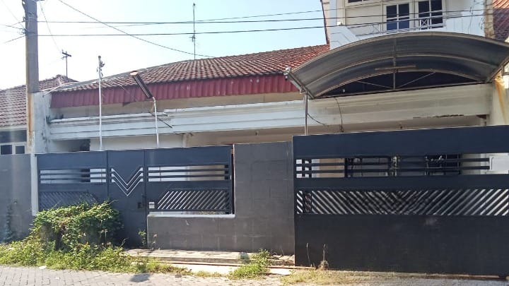 Dijual Rumah Strategis Siap Huni Lokasi di Lebak Indah Surabaya Timur - Image 1