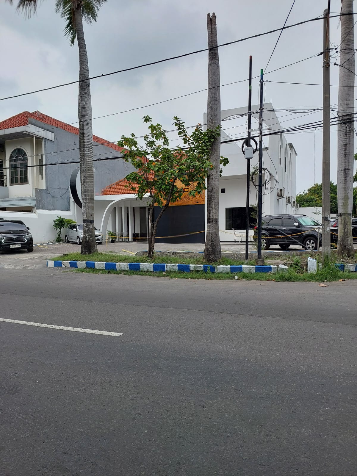 Disewakan Rumah Hook Komersial di Jalan Kartini Surabaya Pusat - Thumbnail 4