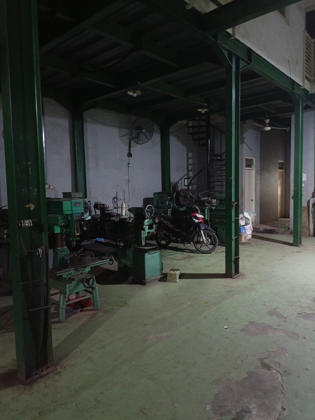 Jual Gudang Ex Bengkel di Kemayoran Baru Lokasi Strategis Surabaya Pusat - Thumbnail 3
