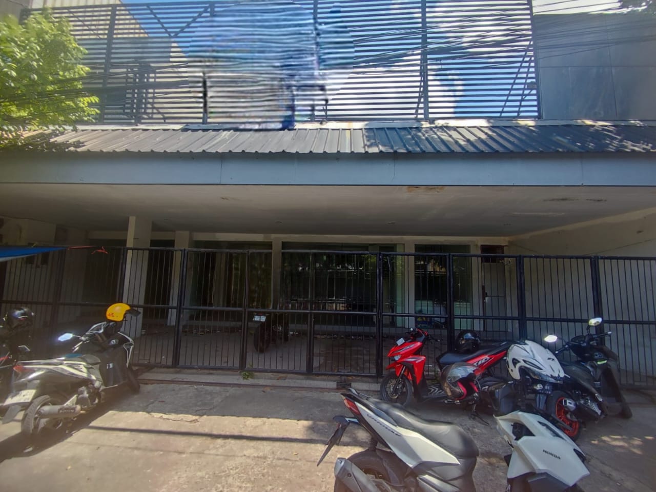 Disewakan Bangungan Komersil Area Ramai Lokasi Strategis di Pengampon Surabaya Utara - Image 1