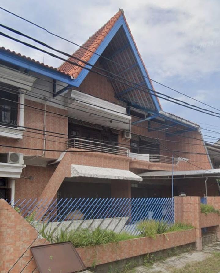 Jual Rumah Mewah Modern 2 Lantai di Kris Kencana Lokasi Strategis Surabaya Barat - Image 1