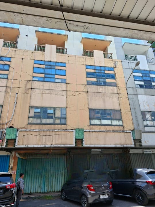 Dijual Ruko Darmo Galeria 4 Lantai Lokasi Strategis di Mayjend Sungkono Surabaya Barat - Image 1