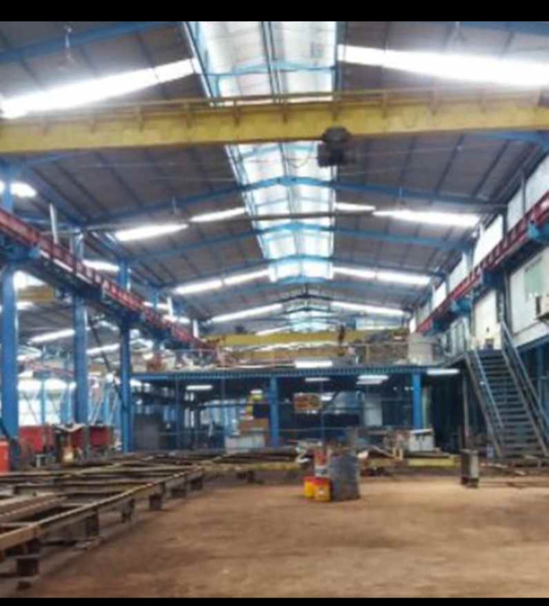 Jual Gudang Ex Pabrik Baja di Dumar Margomulyo Lokasi Strategis Surabaya Utara - Image 1