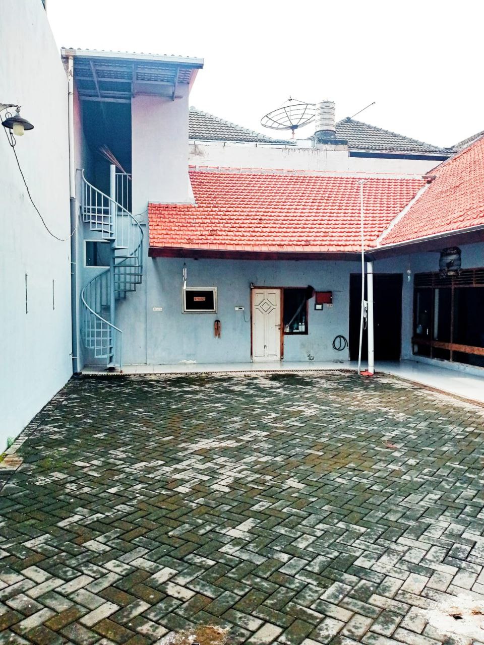 Dijual Rumah Bagus dan Terawat Lokasi di Jemur Andayani Surabaya Selatan - Thumbnail 3