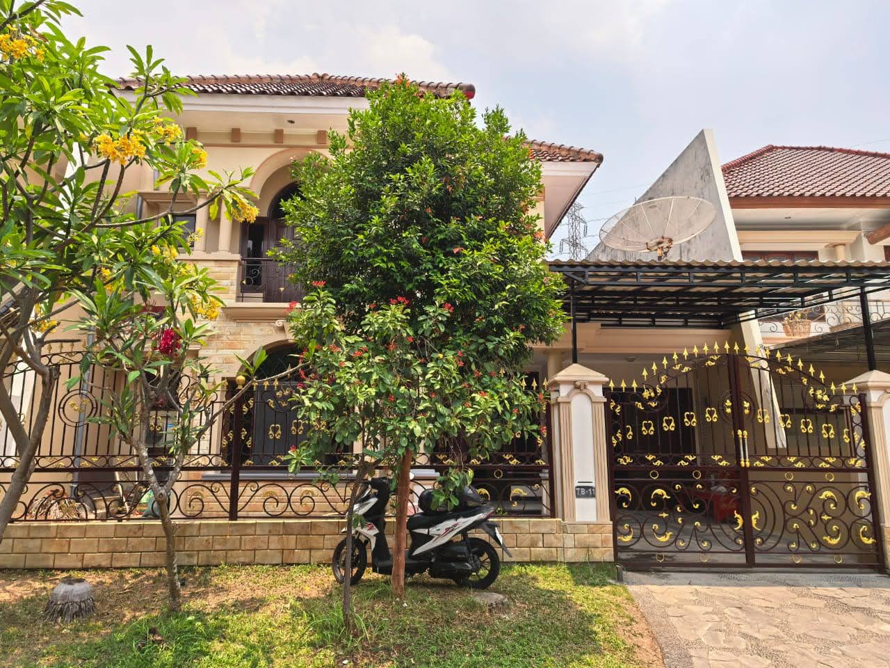 Dijual Cepat Rumah Mewah Siap Huni di Villa Bukit Mas Surabaya Barat - Image 1
