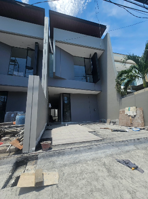 Dijual Rumah Baru 2 Lantai Modern Minimalis di Rungkut Mapan Surabaya Timur - Image 1