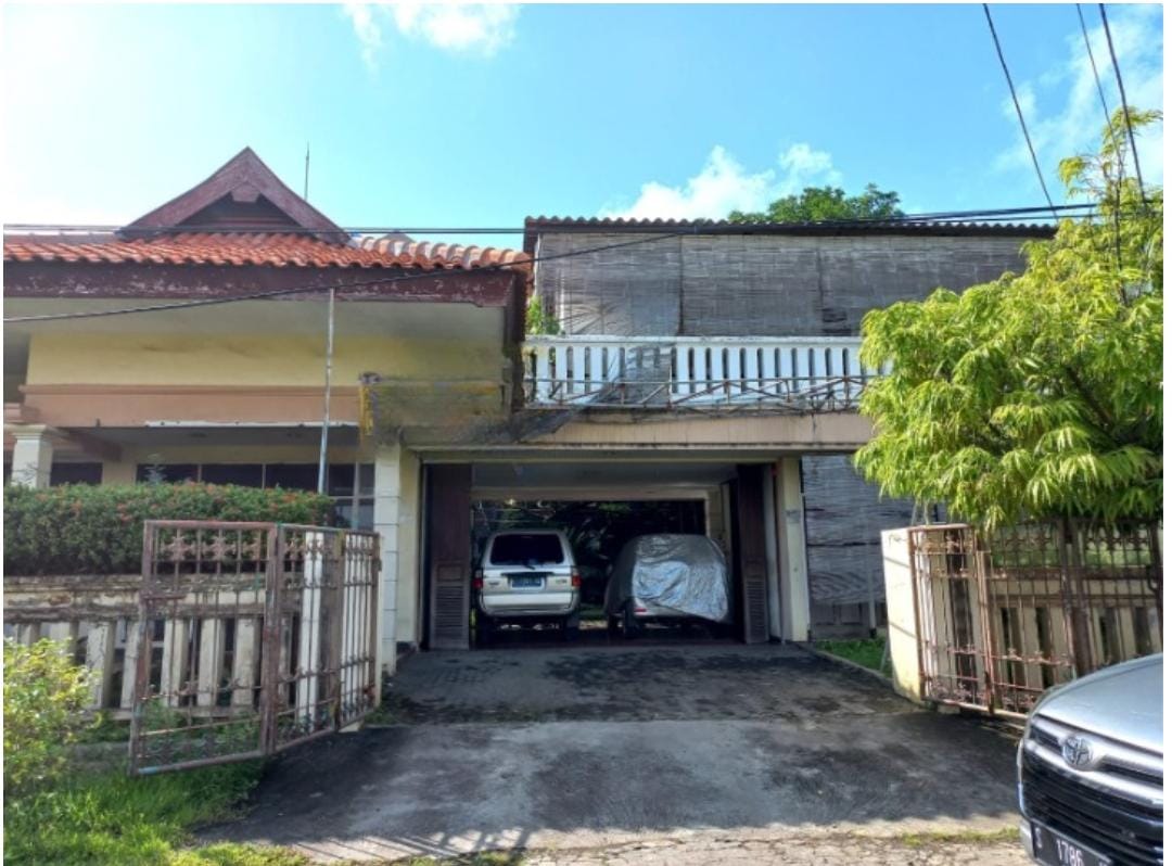 Jual Rumah 2 Lantai Dharmahusada Indah Lokasi Premium di Surabaya Timur - Thumbnail 2
