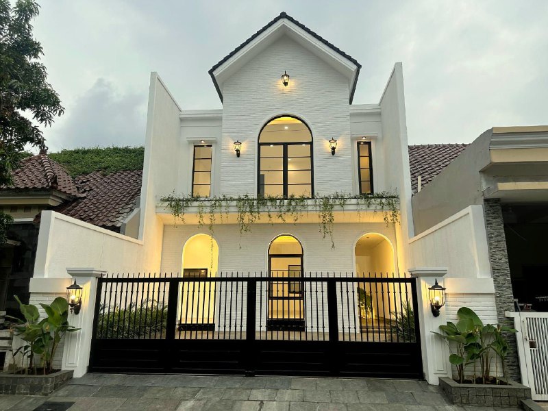 Dijual Rumah Strategis Minimalis Tropis 2 Lantai Purimas Regency Surabaya Timur - Image 1