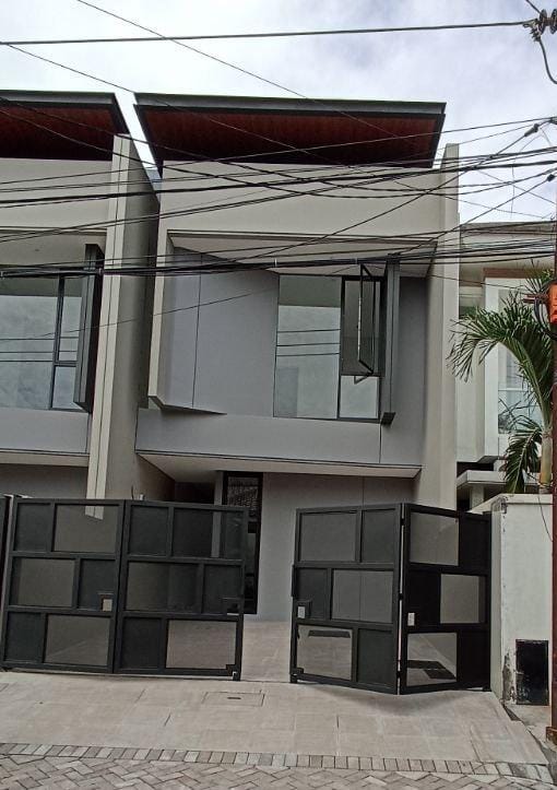 Jual Rumah Baru Mewah Murah 2 Lantai Mulyosari Prima Lokasi Strategis Surabaya Timur - Image 1