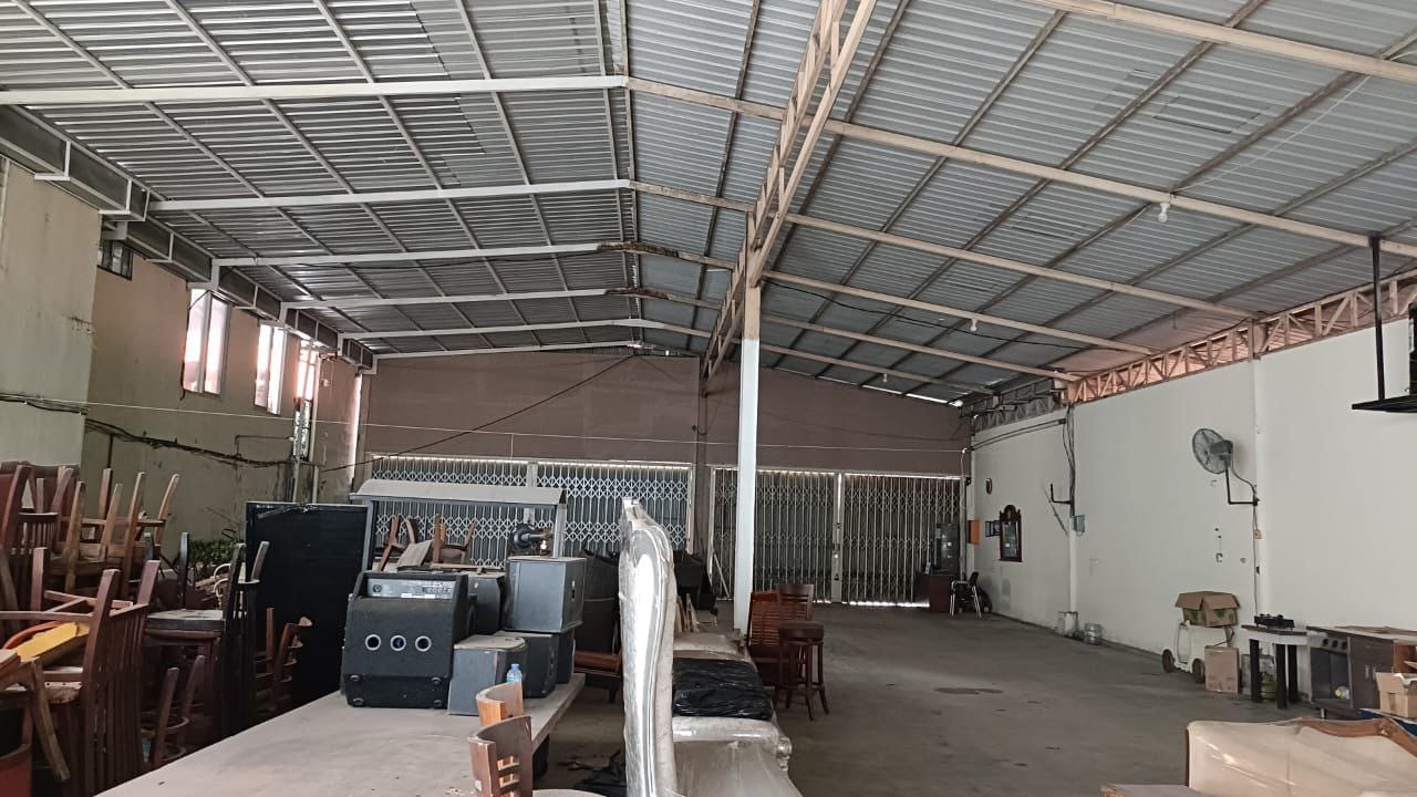 Disewakan Gedung Ex Showroom di Kertajaya Surabaya Timur - Thumbnail 2