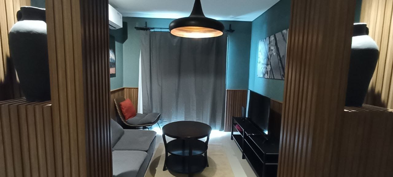 Disewakan Unit Apartemen Praxis 2 Bedroom Lokasi Premium di Embong Kaliasin Pusat Kota Surabaya - Image 1