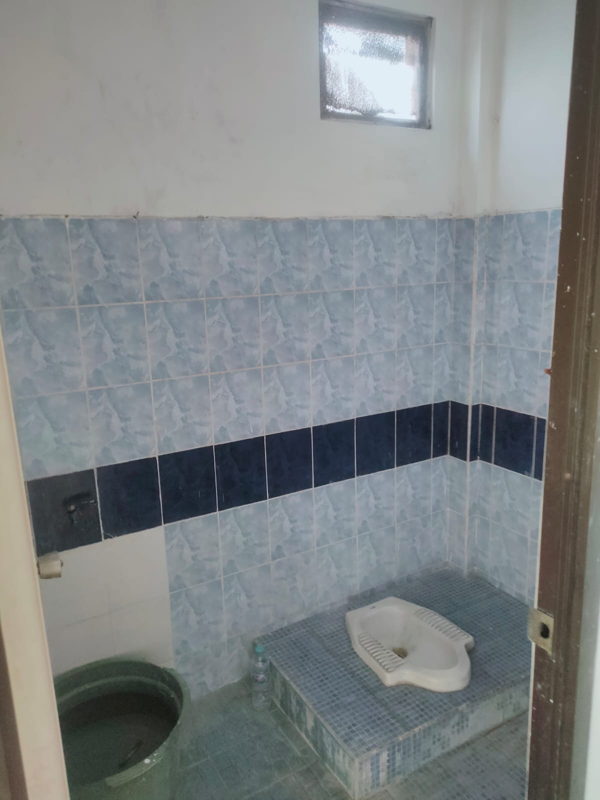 Disewakan Ruko Strategis Fira 51 di Raya Kenjeran Surabaya Utara – 3,5 Lantai Dekat Pusat Bisnis - Thumbnail 5