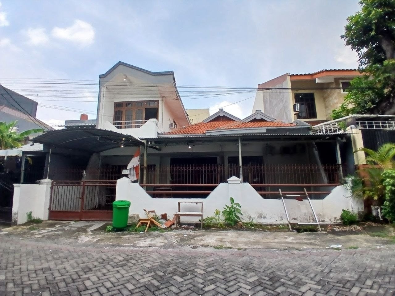 Di Sewakan Rumah (Ex Kantor) Lokasi Strategis di Ngagel Tama Tengah, Surabaya Timur - Image 1