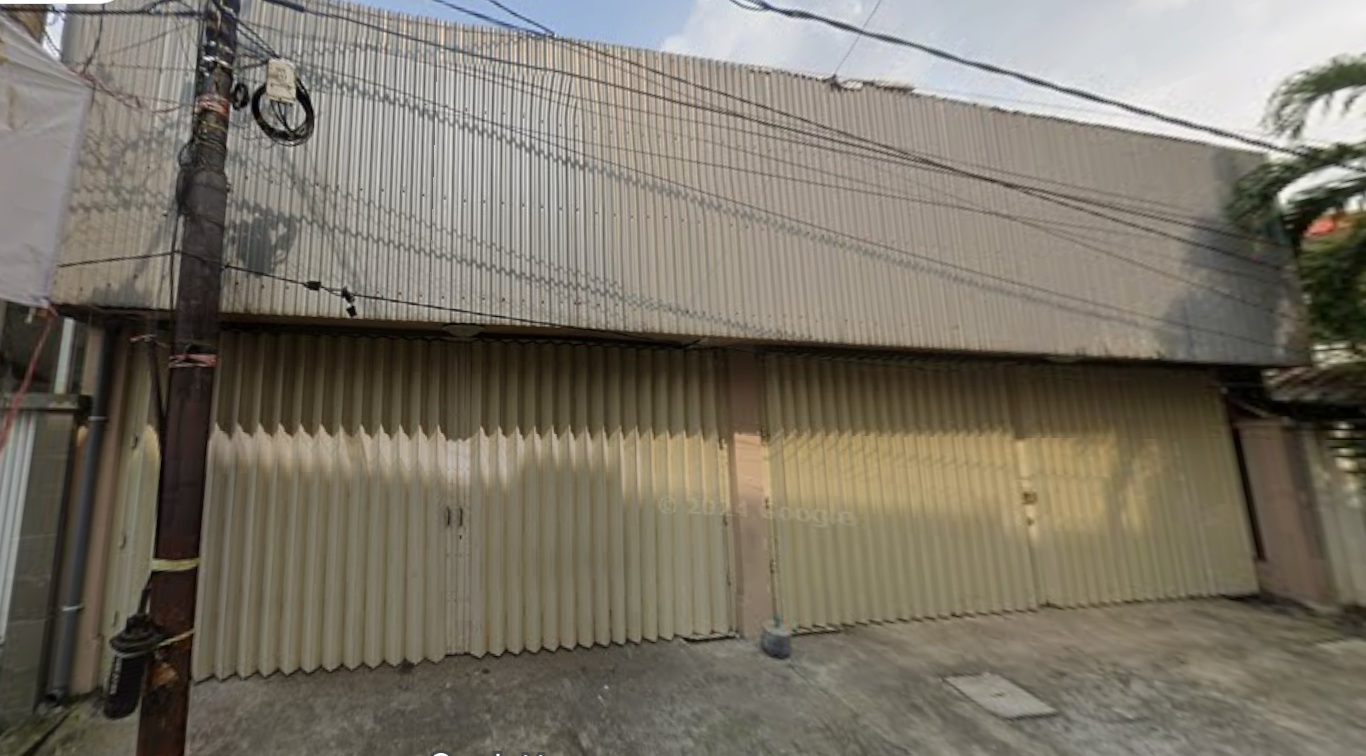 Disewakan Ruko di Gubeng Kertajaya Surabaya Pusat – Bekas Showroom Mobil Lokasi Strategis 2 Jejer - Image 1