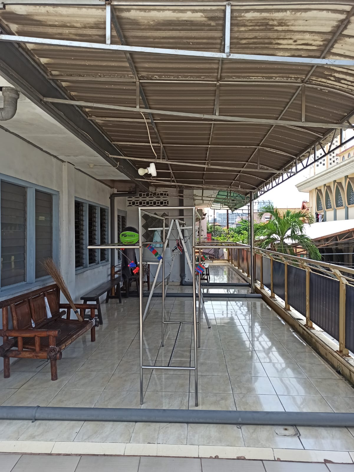Dijual Rumah 2 Lantai di Jl. Ambengan Surabaya Pusat – Luas, Strategis, dan Cocok untuk Hunian atau Usaha - Thumbnail 4