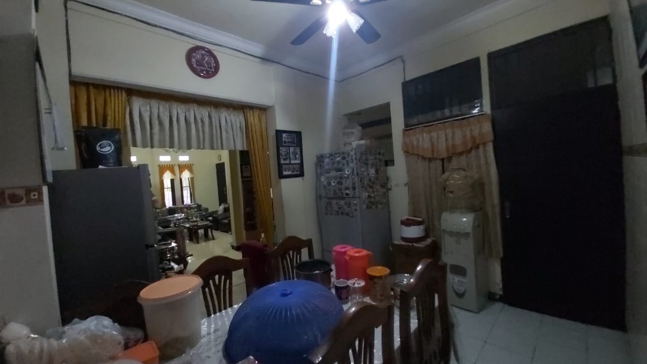 Dijual Rumah Siap Huni Full Furnish di Raya Tengger Kandangan Surabaya Barat – Hadap Timur Garasi 3 Mobil - Thumbnail 4