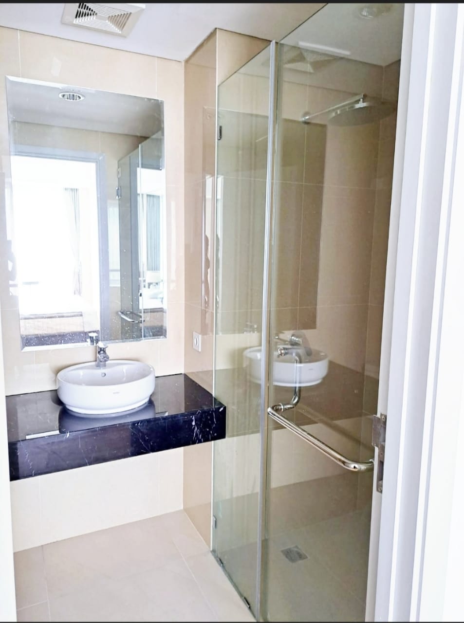 Dijual Apartemen Baru 2 BR Full Furniish Murah Strategis Grand Sungkono Lagoon Surabaya Barat - Thumbnail 5