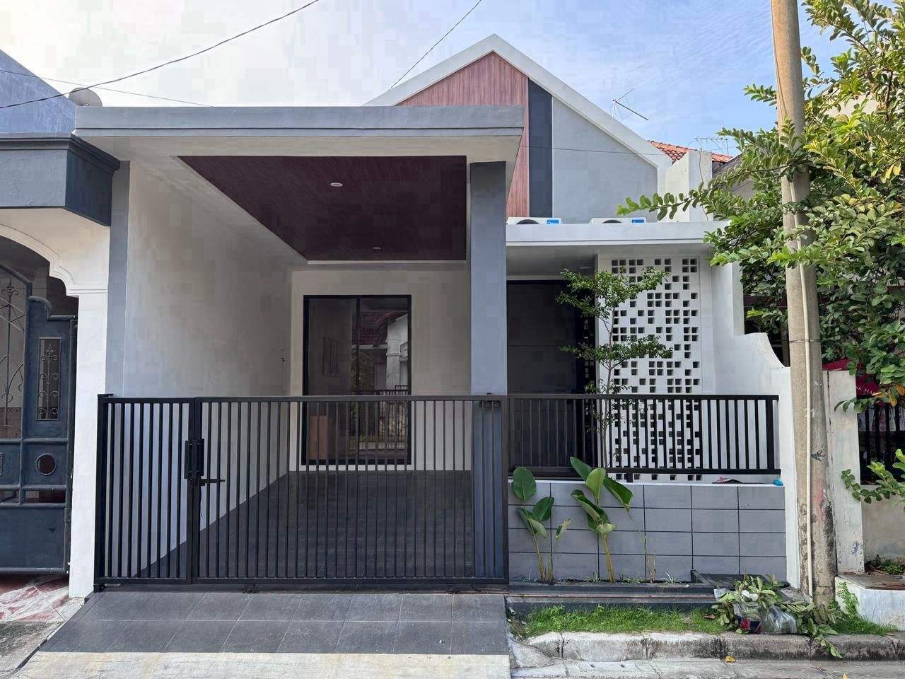 Dijual Harga Istimewa Turun Harga 350 juta Rumah Furnish Mewah Pakuwon City Surabaya Timur - Thumbnail 2