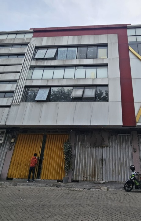 Jual Ruko 3 Lantai Semut Square Murah Strategis - Image 1