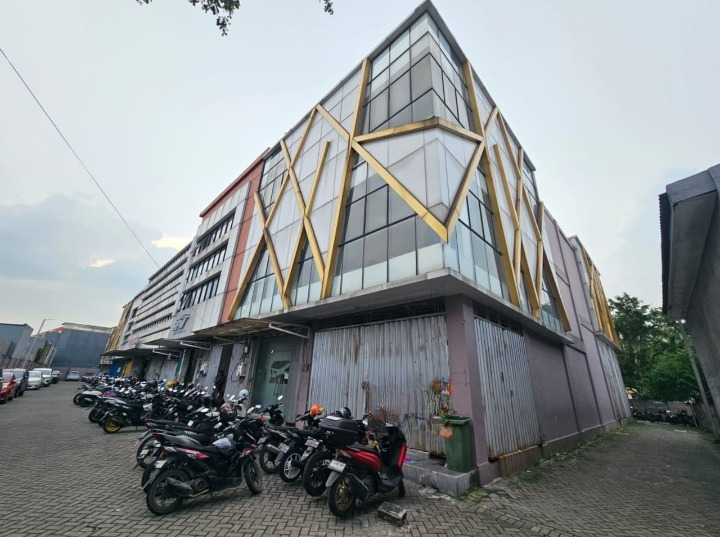 Jual Ruko 3 Lantai Murah & Strategis Semut Square Surabaya - Image 1