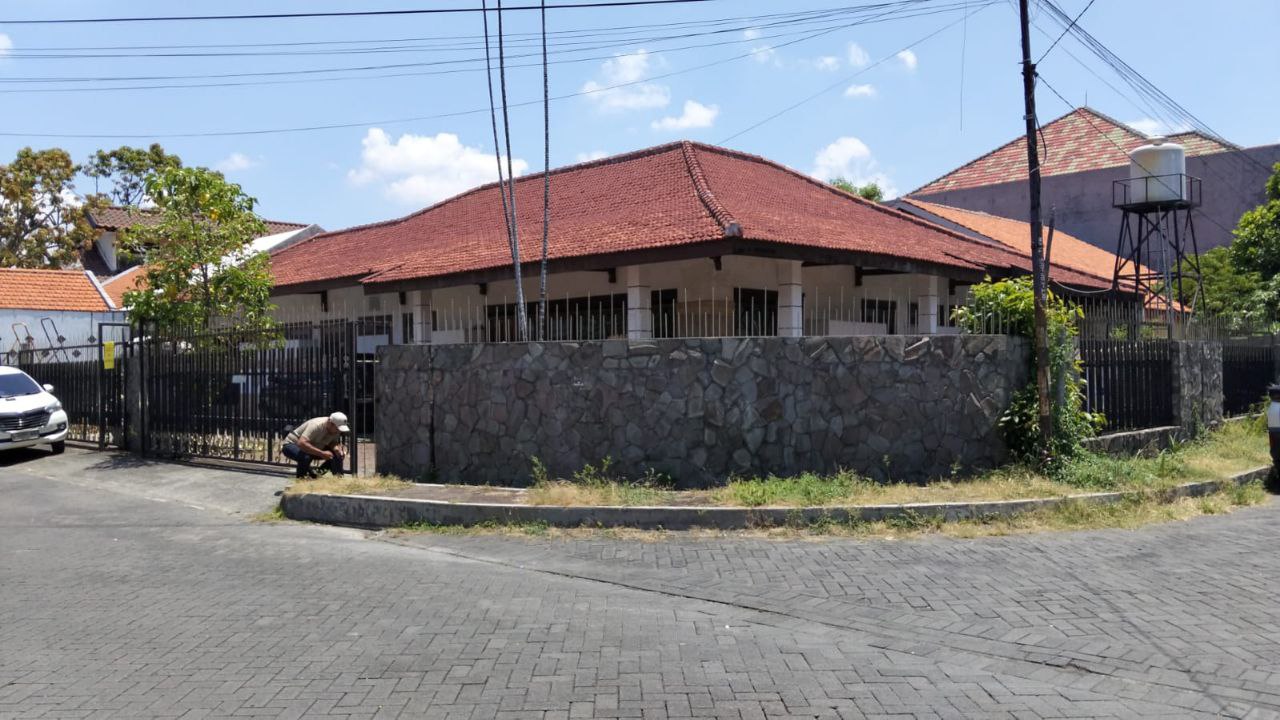 Dijual Rumah Semi Furnish di Jemursari Utara Surabaya Selatan - Thumbnail 8