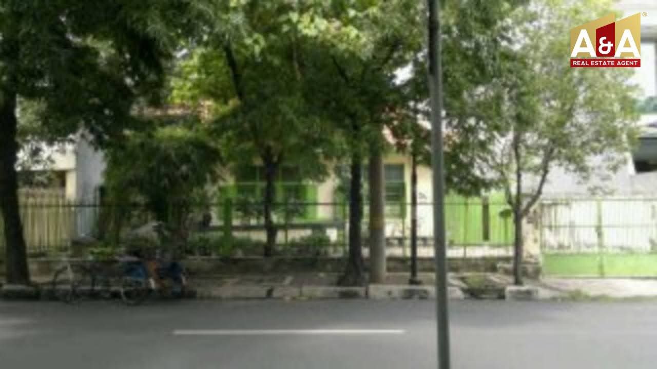 Dijual Rumah Strategis Jalan Jaksa Agung Suprapto Ketabang Surabaya Pusat - Image 1