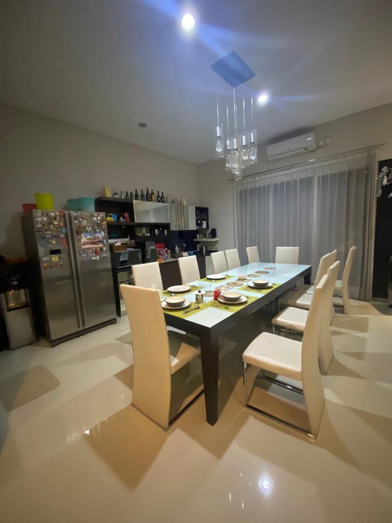 Jual Rumah Mewah 2 Lantai Raffles Garden Lokasi Strategis Surabaya Barat - Thumbnail 2