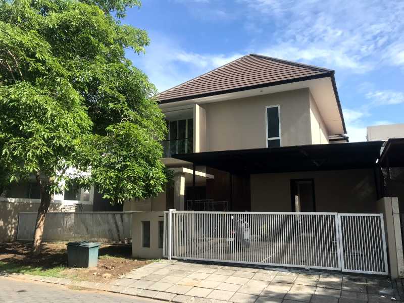 Dijual/disewakan Rumah Siap Huni Lokasi Strategis di Graha Natura Surabaya Barat - Image 1
