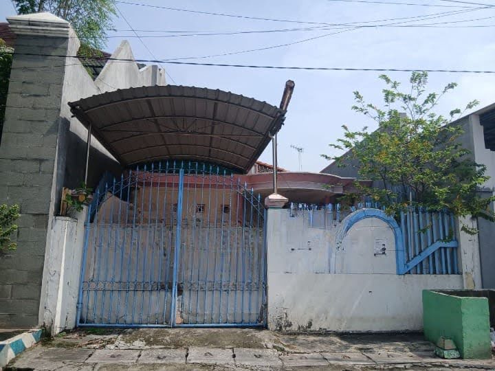 Dijual Murah Rumah Lokasi Strategis di Petemon Surabaya Barat - Image 1