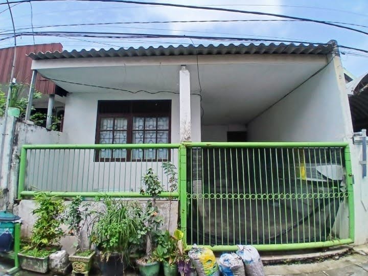 Dijual Murah Rumah di Wisma Tengger Surabaya Barat - Image 1