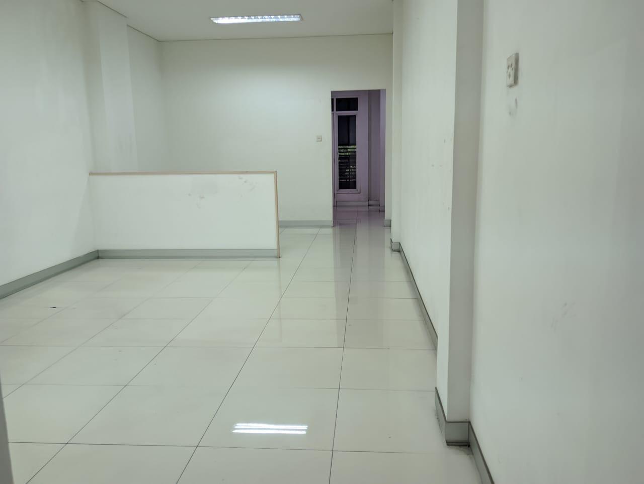 Jual Ruko 3,5 Lantai Raya Jemursari Lokasi Komersial Strategis Surabaya Selatan - Thumbnail 2