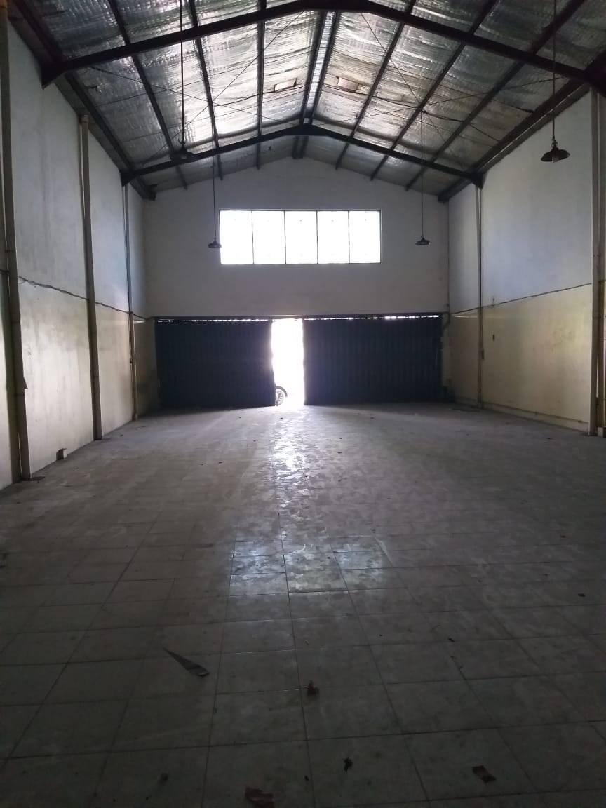 DIjual Ruko Ex. Showroom Raya A Yani Lokasi Strategis di Surabaya Selatan - Image 1