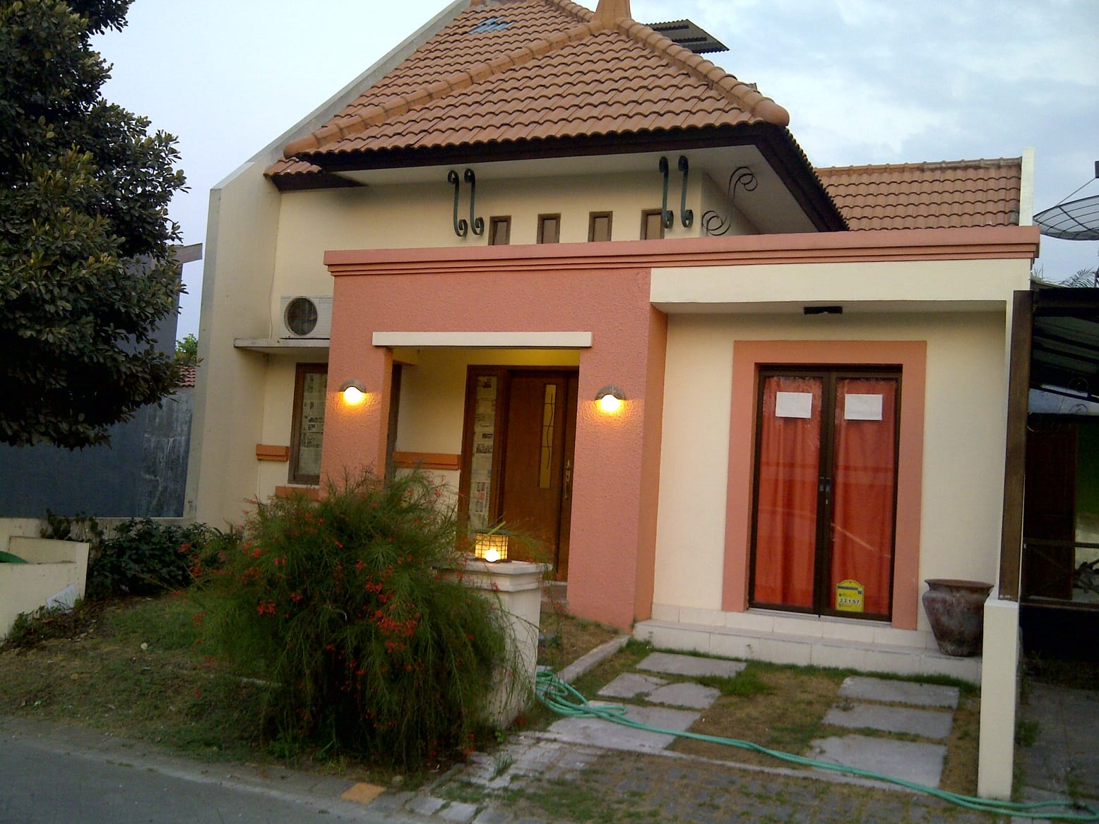 Dijual Rumah Asri dan Nyaman Lokasi Strategis di Trosobo Sidoarjo - Image 1