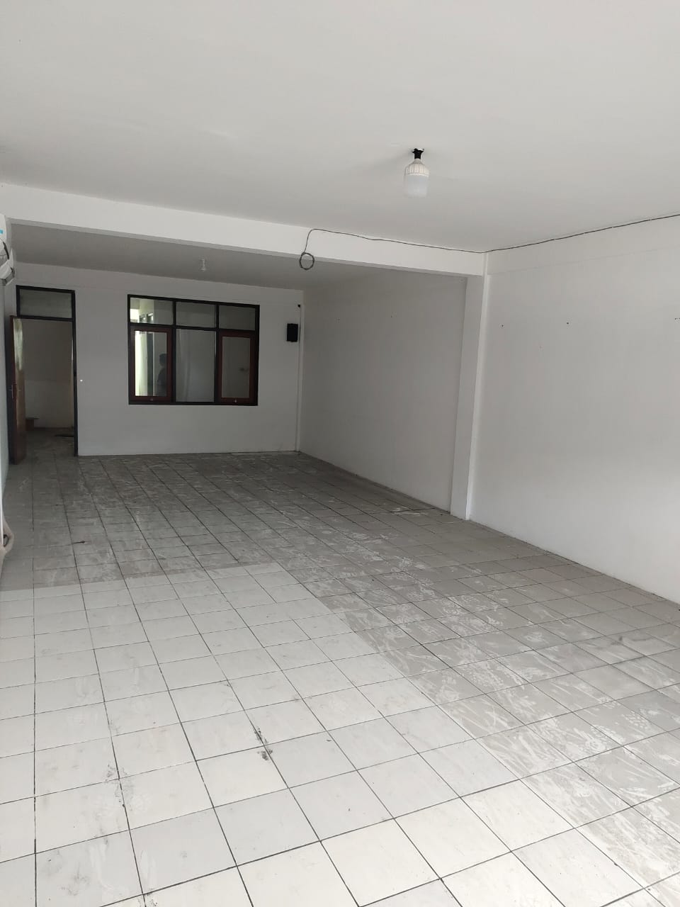 Disewakan Ruko 3,5 Lantai Murah Strategis Raya Kenjeran Surabaya Timur - Thumbnail 7