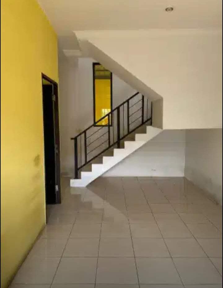 Disewakan Rumah Siap Huni Palm Residence Surabaya Barat - Thumbnail 5