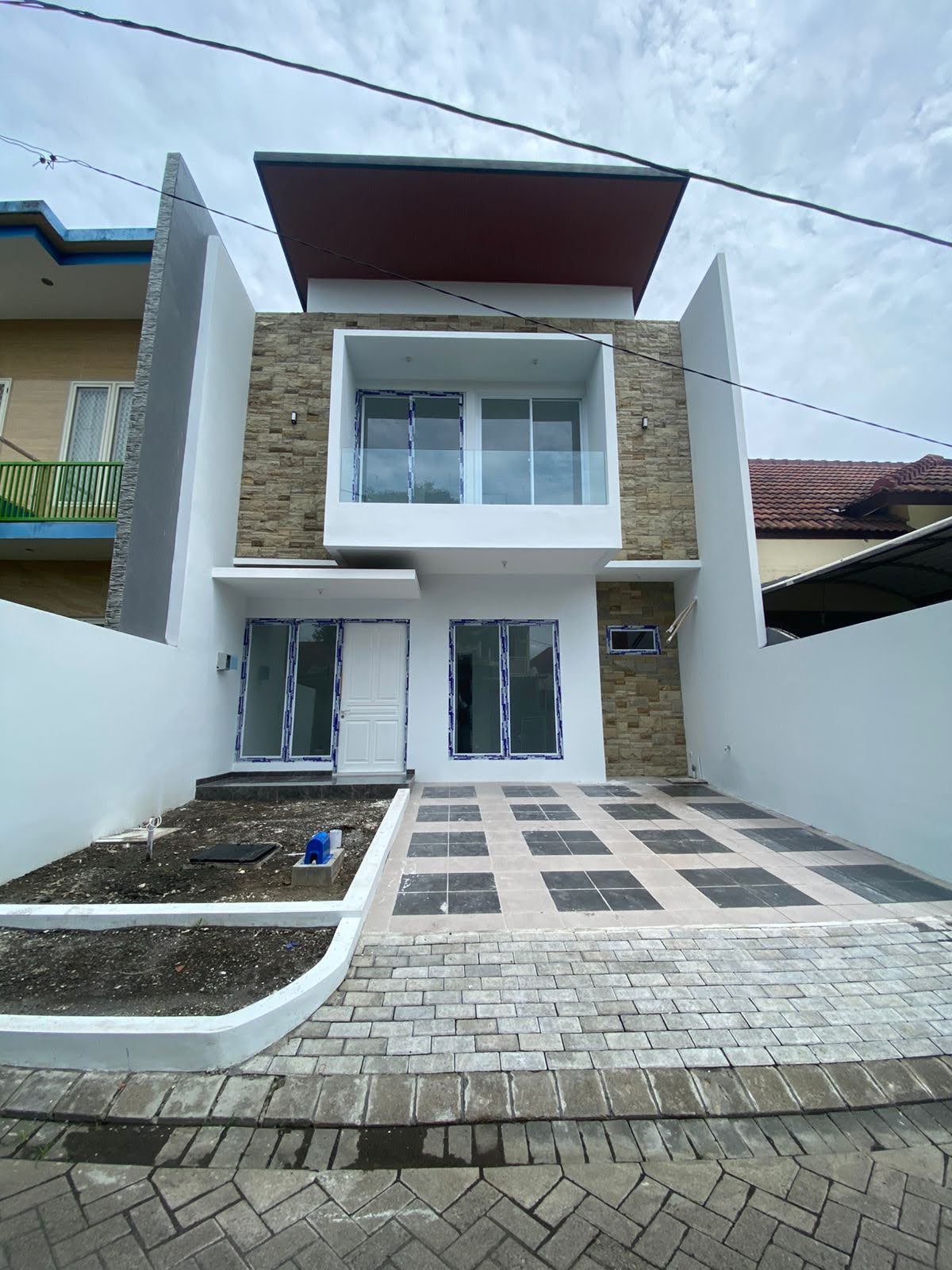Dijual Rumah 2 Lantai Baru Modern Minimalis Bukit Palma Citraland Utara Surabaya Barat - Image 1