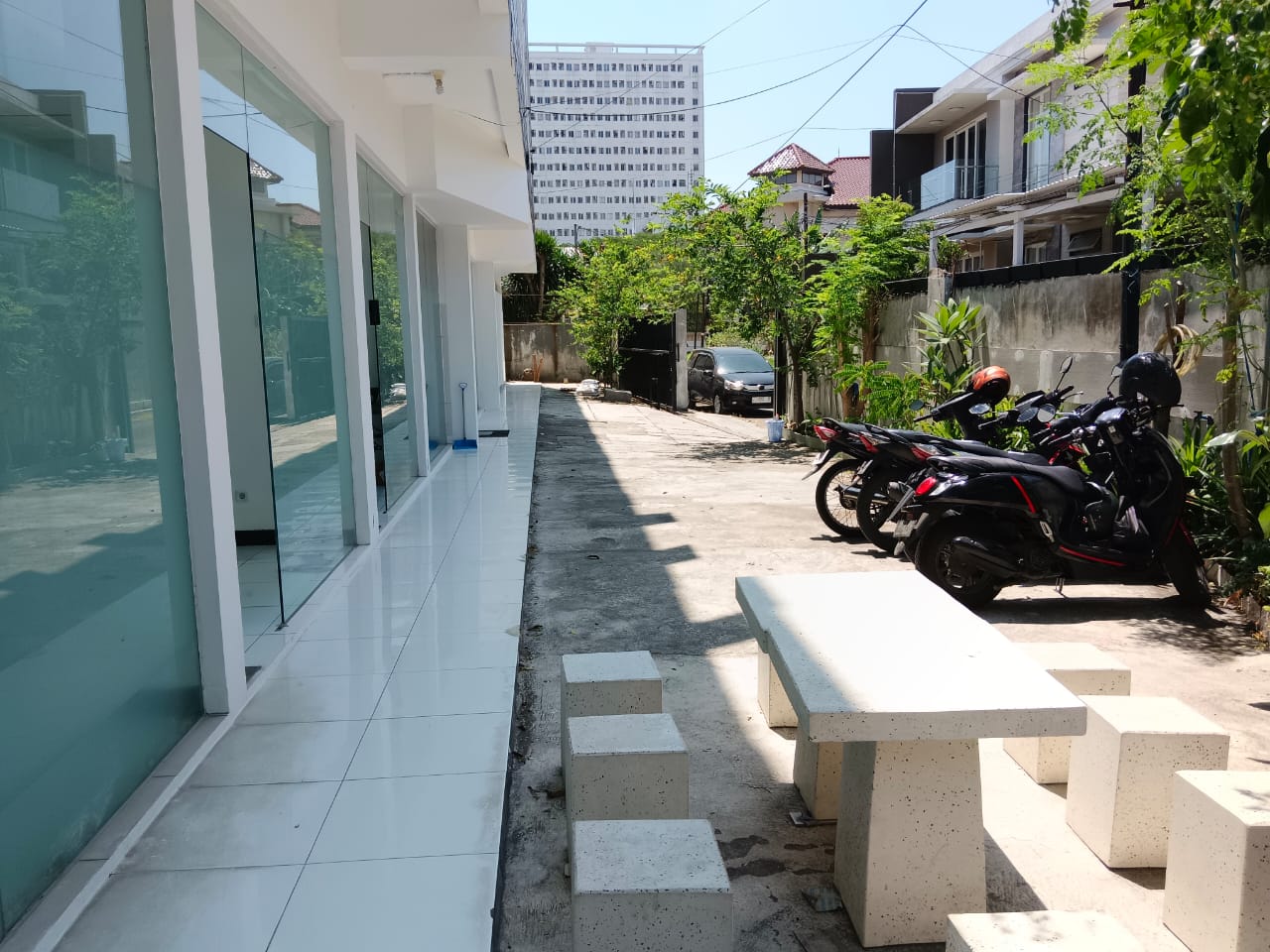 Dijual/Disewakan PUTAT Office Building 48 Ruang Usaha / Kantor Putat Indah Timur – Surabaya Barat - Thumbnail 2
