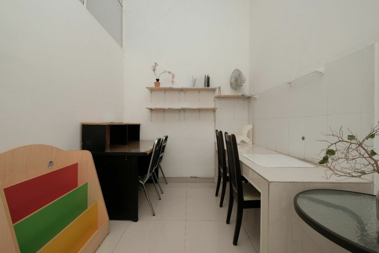 Dijual/Disewakan Rumah Cocok untuk Kantor Usaha ataupun Hunian Nirwana Eksekutif Surabaya Timur - Thumbnail 5