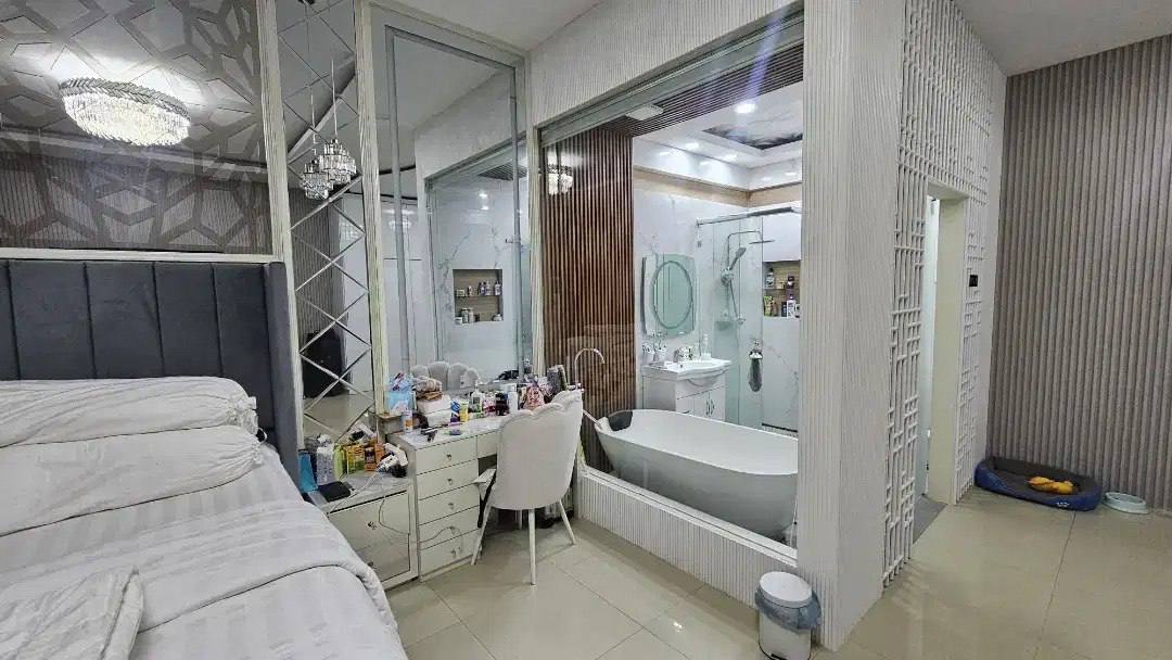 Dijual Rumah Taman Mutiara Pakuwon City Semi Furnish Surabaya Timur - Thumbnail 2