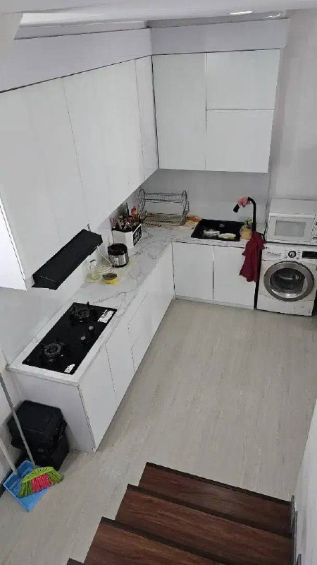 Dijual Rumah Taman Mutiara Pakuwon City Semi Furnish Surabaya Timur - Thumbnail 5