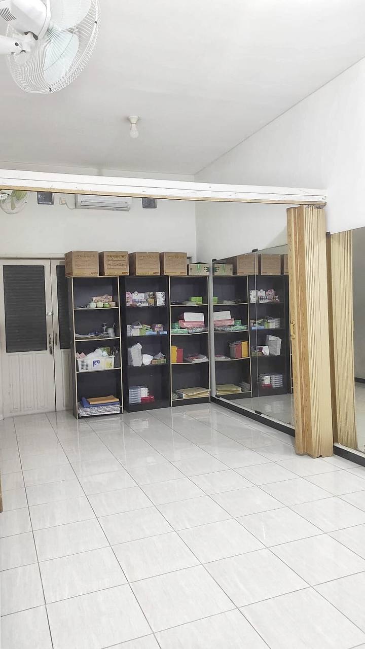 Dijual Rumah Nirwana Eksekutif Terawat dan Siap Huni Surabaya Timur - Image 1