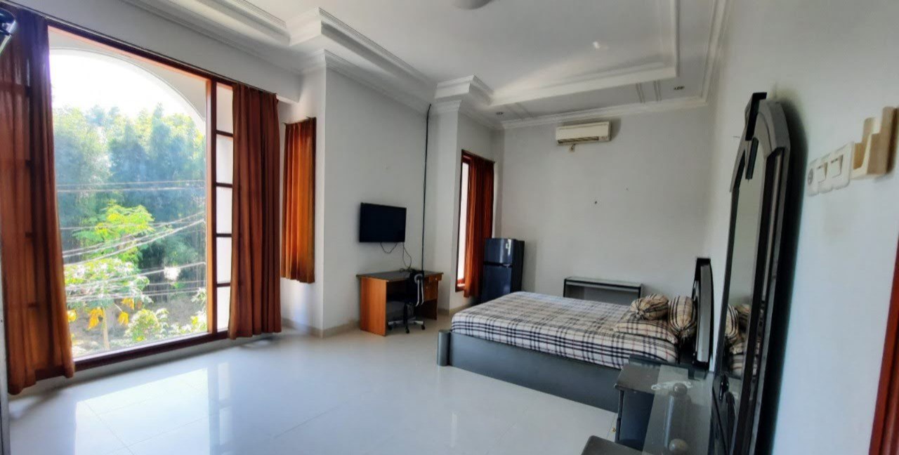 Dijual Rumah Bagus Terawat Babatan Pratama Wiyung Surabaya Barat - Thumbnail 2