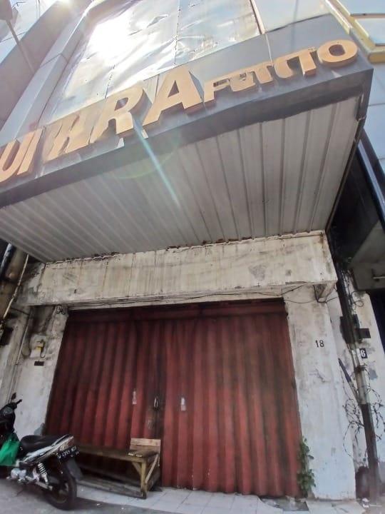 Disewakan Ruko 2.5 Lantai Lokasi Strategis Kramat Gantung Surabaya Pusat - Image 1