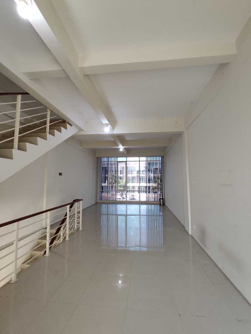 Disewakan Ruko Komersial Strategis di Northwest Boulevard, Citraland Utara Surabaya Barat - Image 1