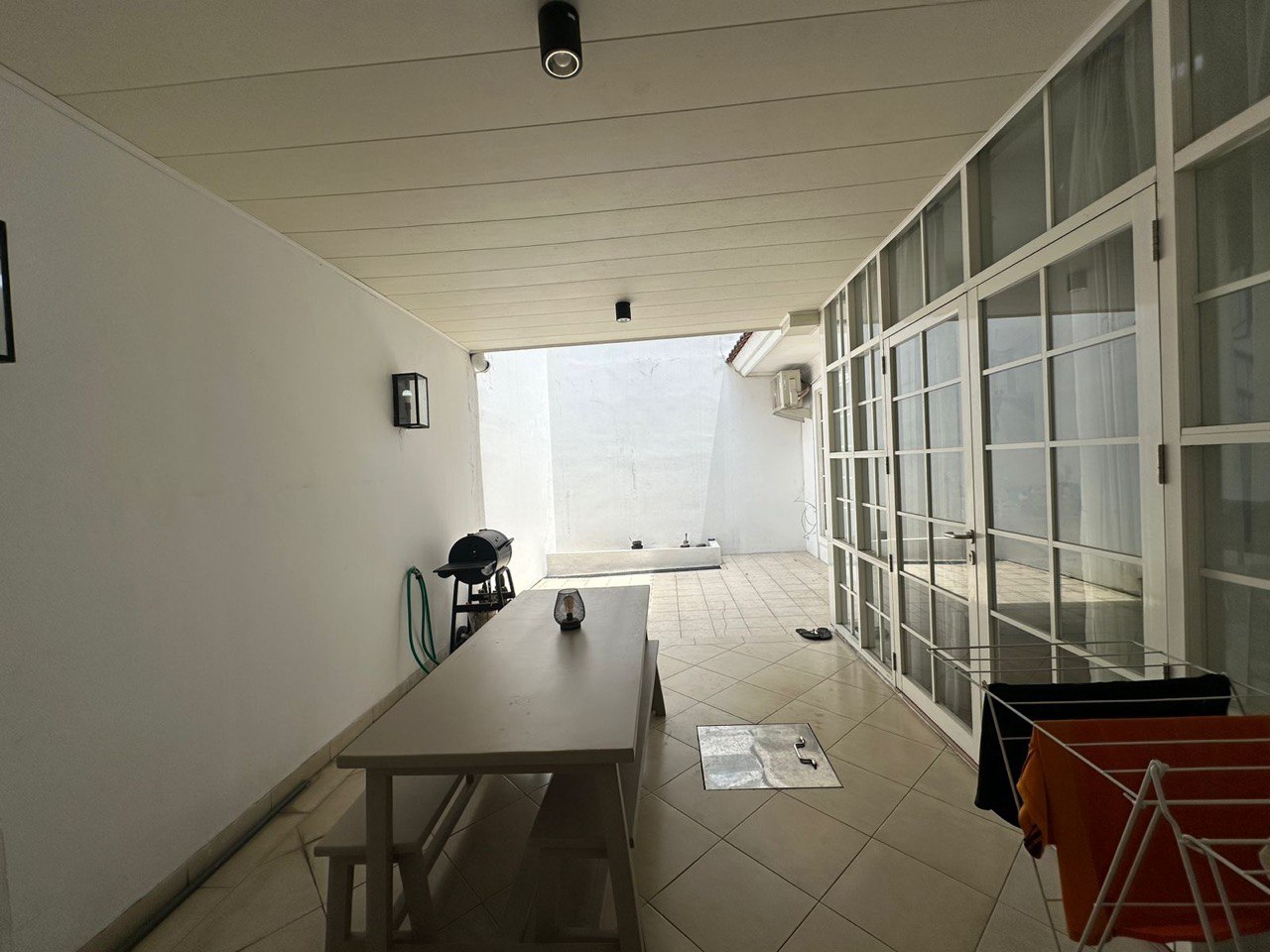 Dijual Rumah Terawat di Vila Bukit Regensi Pakuwon Indah Surabaya Barat - Thumbnail 2